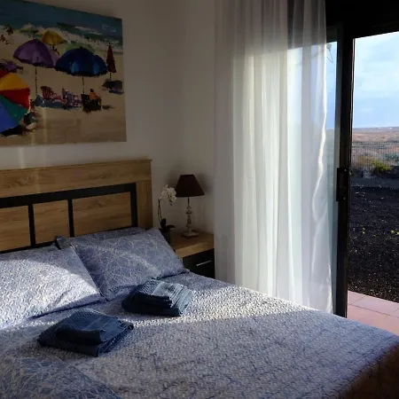 Esmeralda - 3 Bedrooms & Panoramic Views Lajares