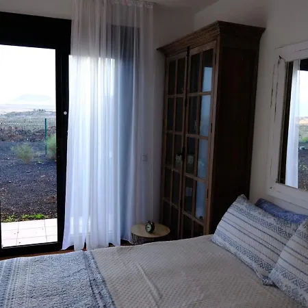 Villa Esmeralda - 3 Bedrooms & Panoramic Views Lajares